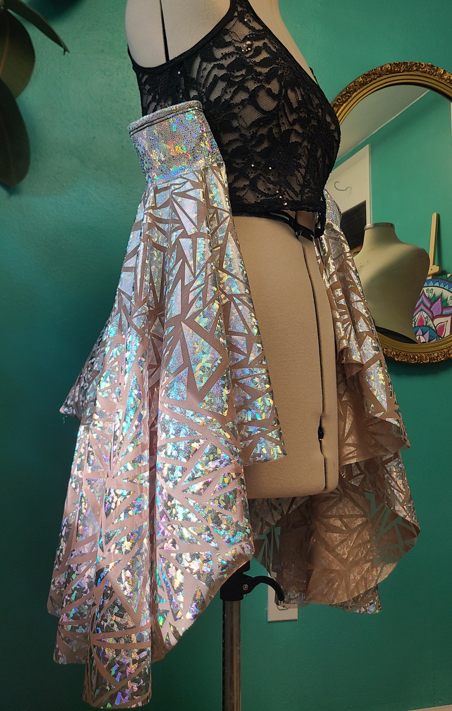 Shattered Glass Bell Sleeves