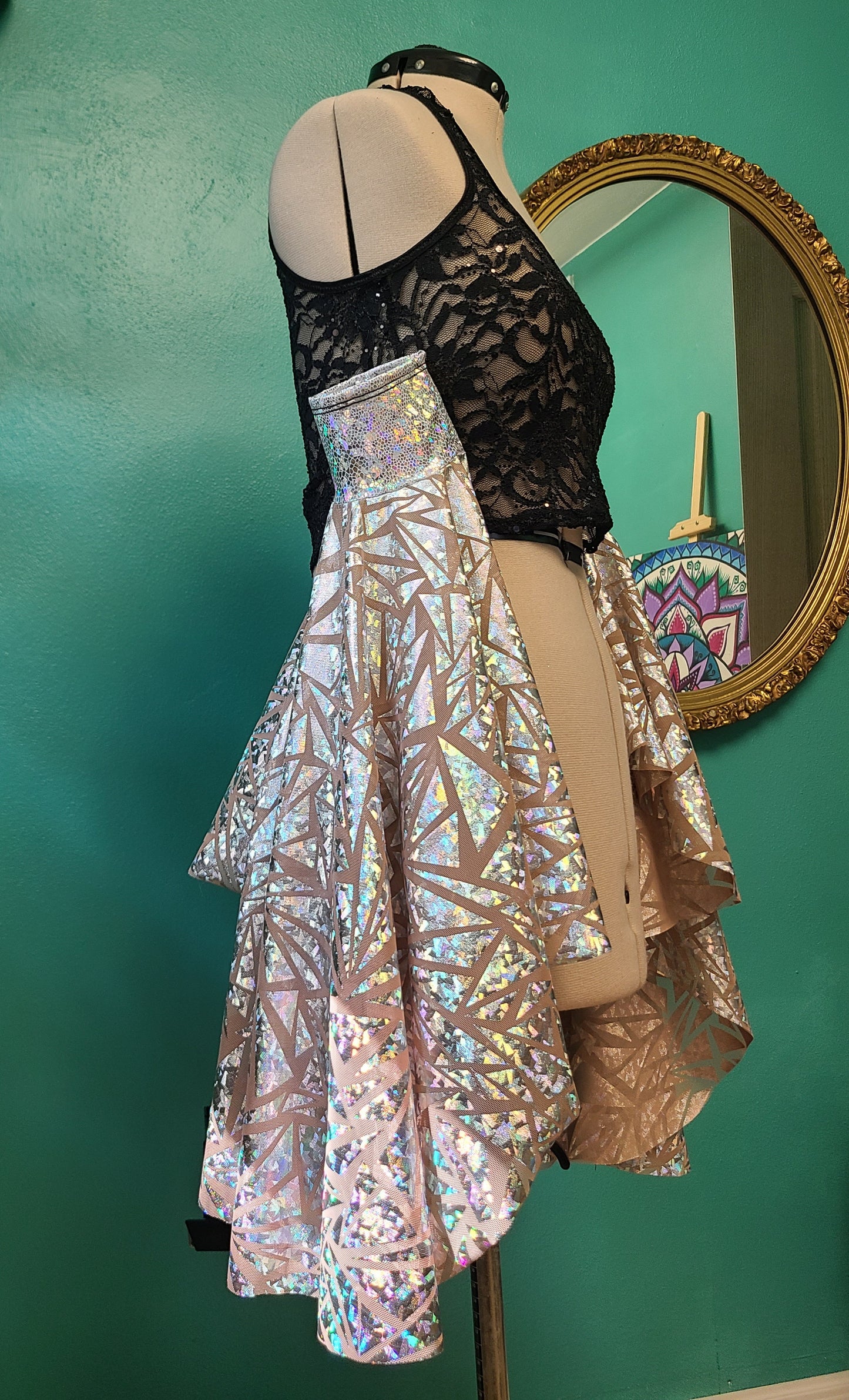 Shattered Glass Bell Sleeves