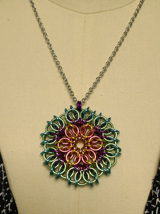 Chainmail Mandala Necklace - Green/Blue