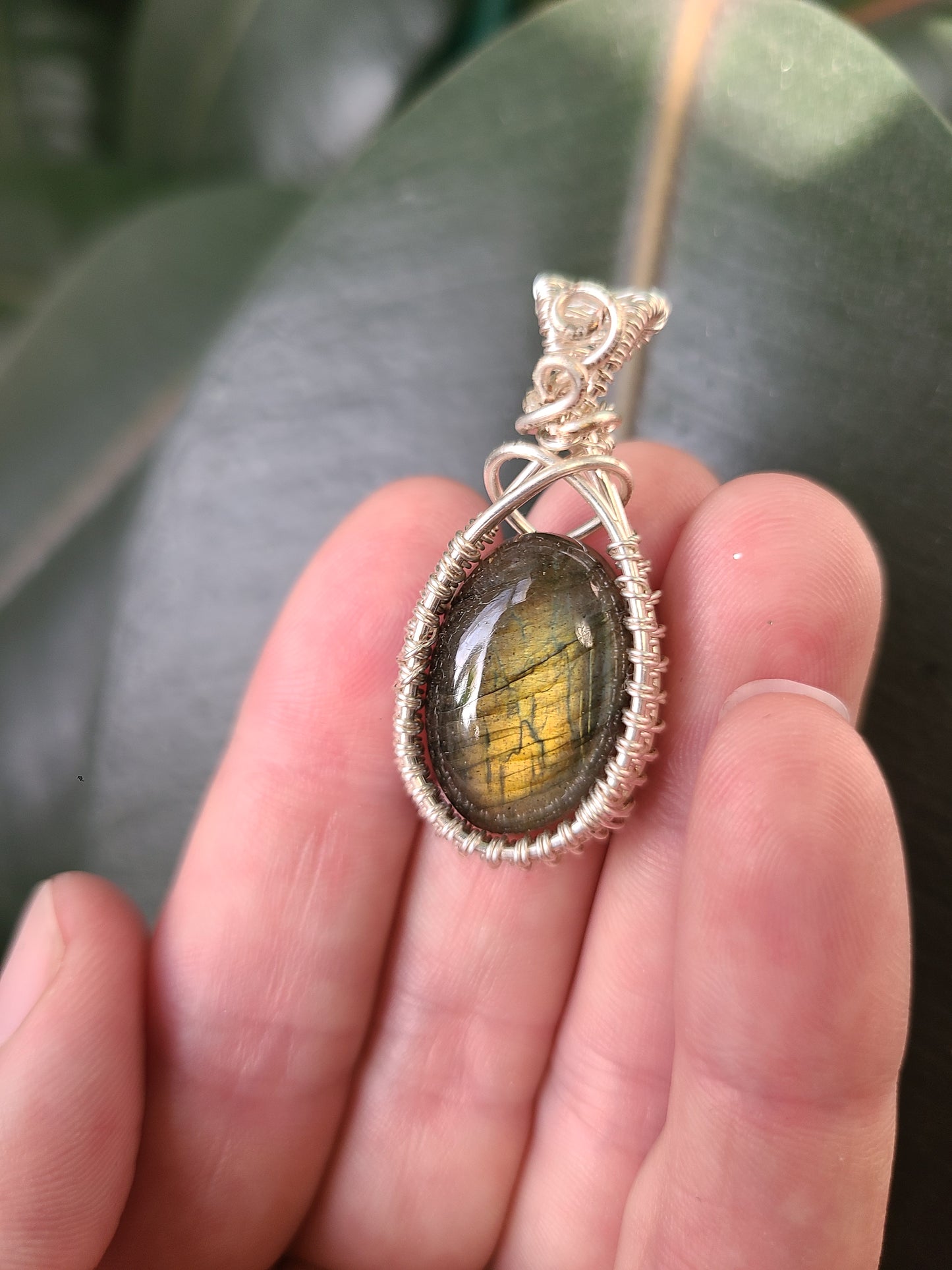 Wire Wrap Labradorite Pendant