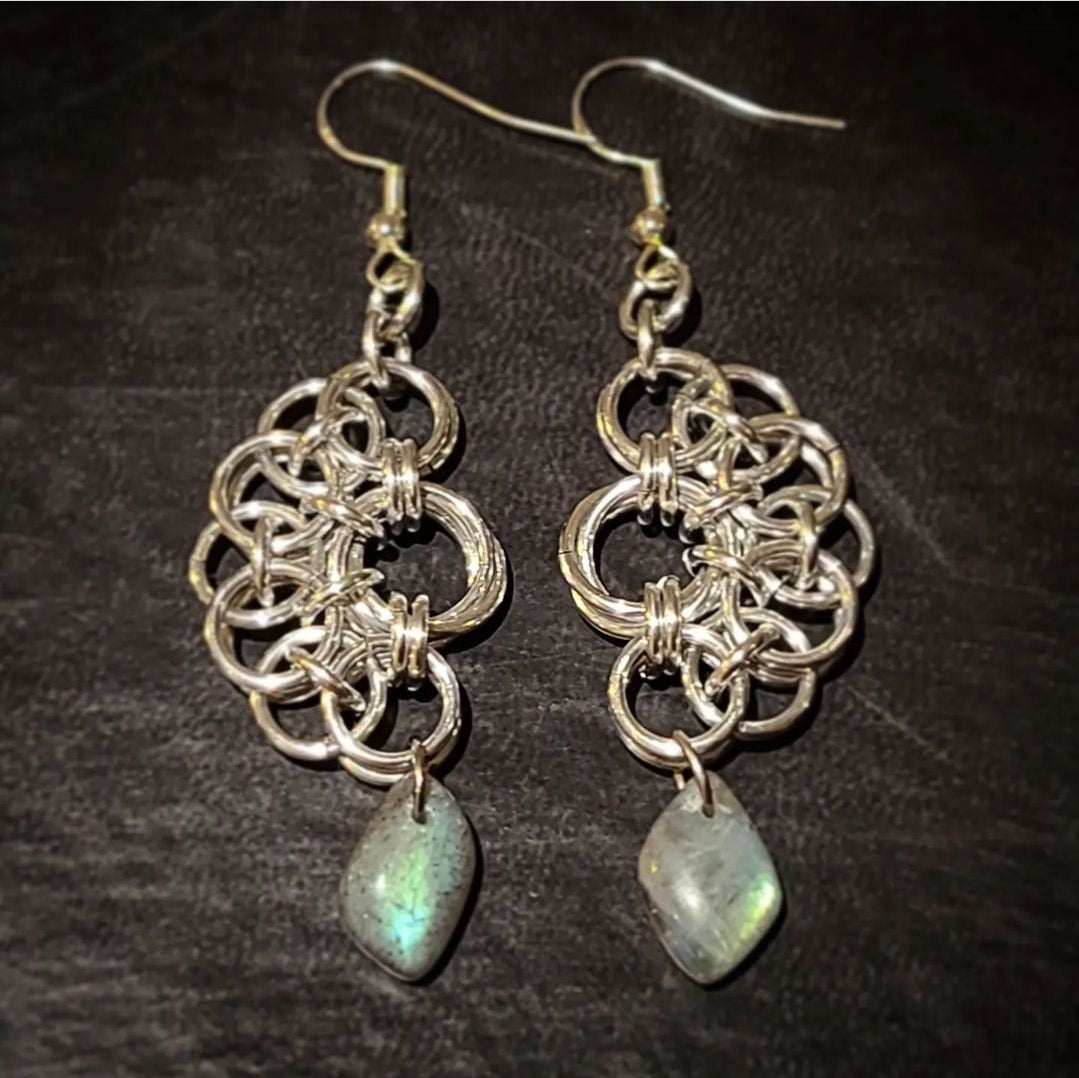 Chainmail Fan Earrings with Labradorite